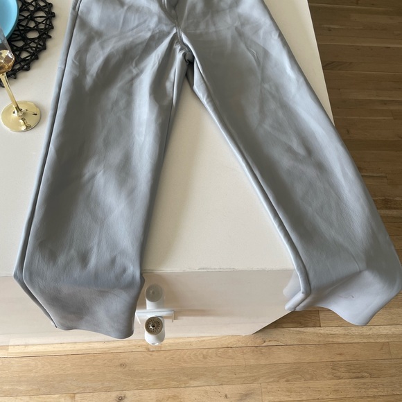 Aritiza high waisted leather pants - Picture 3 of 3